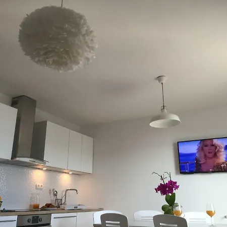 Spacious With Stunning View Apartment *