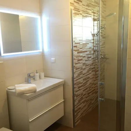 Spacious With Stunning View Apartment Novi Vinodolski